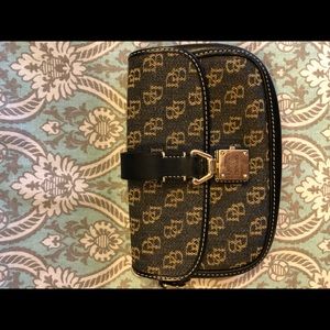 Dooney & Bourke Small Wristlet